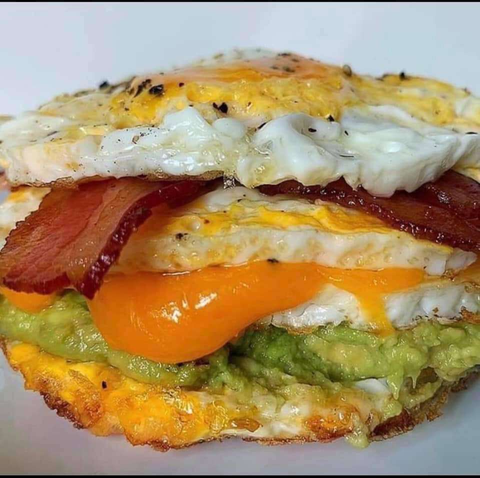 Keto Burger With Egg