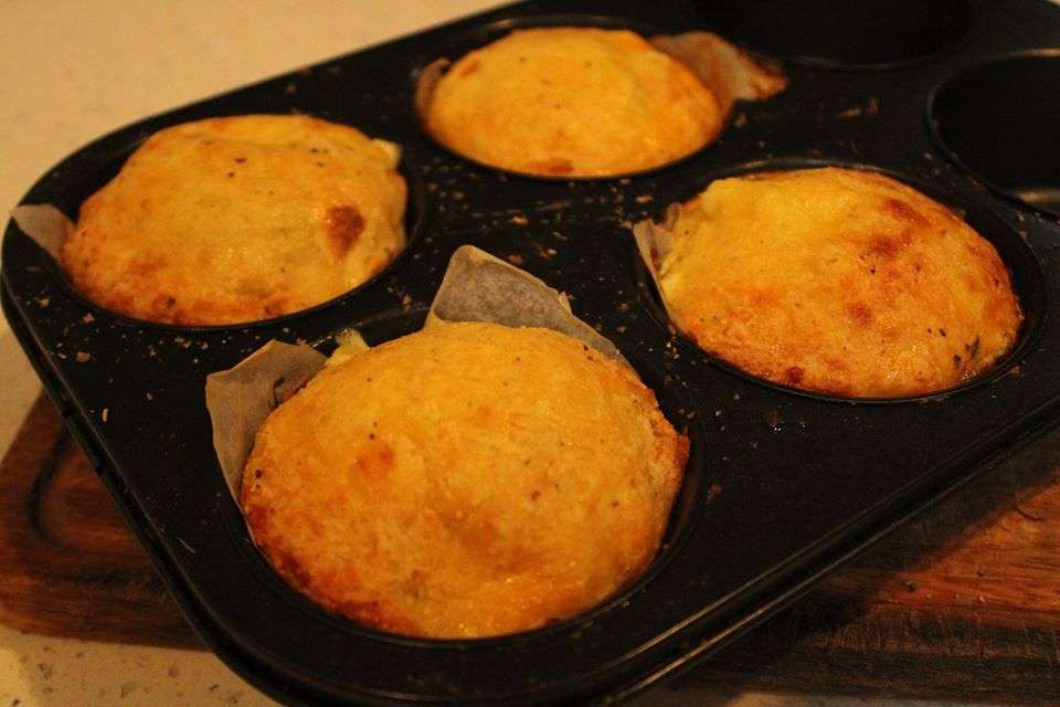 Keto Bacon and Egg Pies Cups