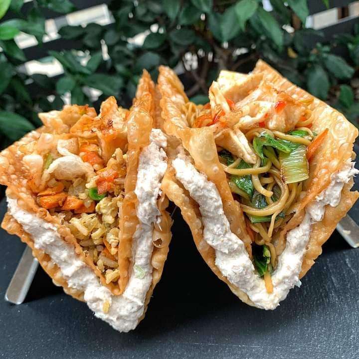 Keto Crab Rangoon Tacos