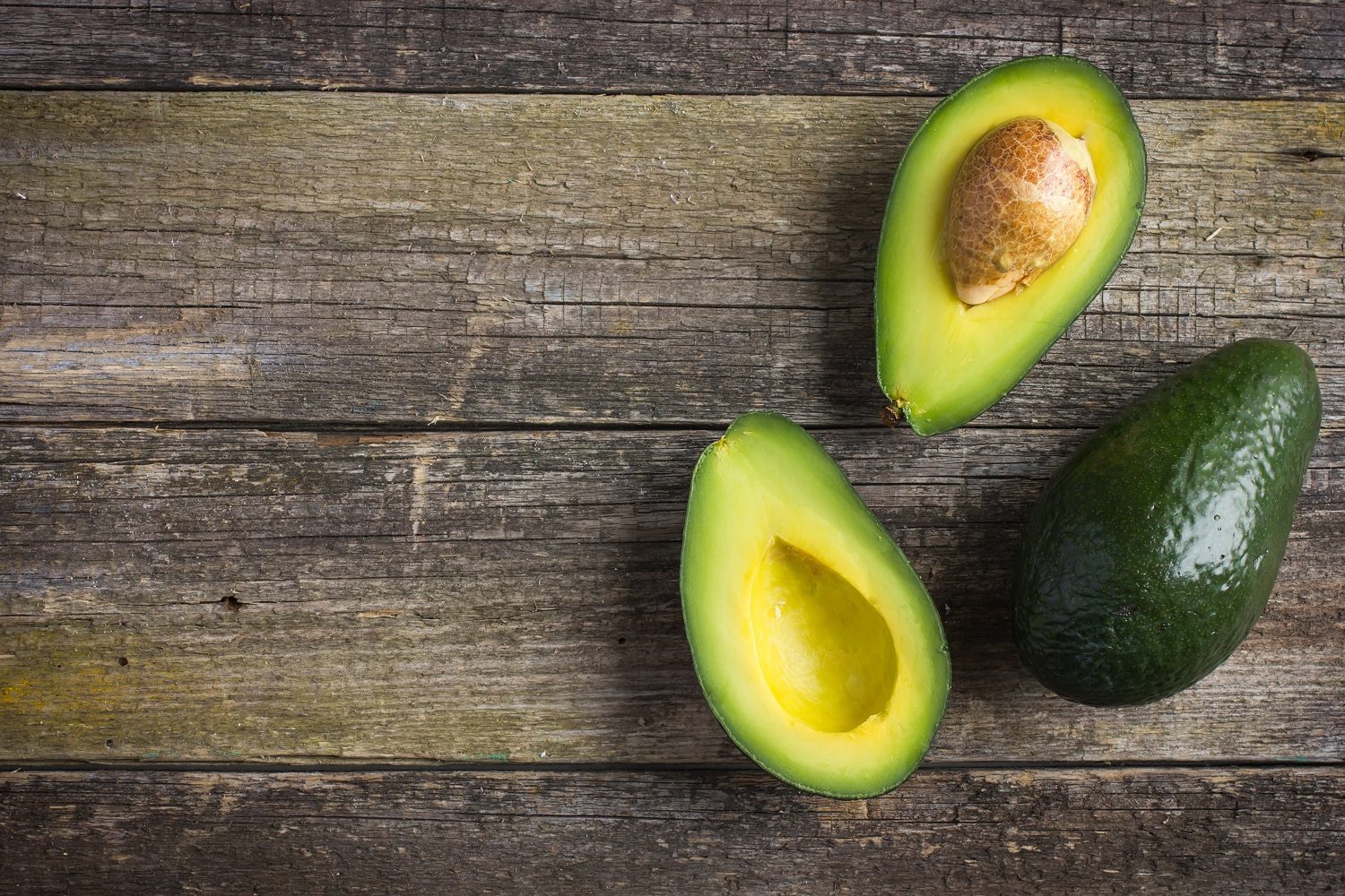 Where does the avocado fruit grow in India