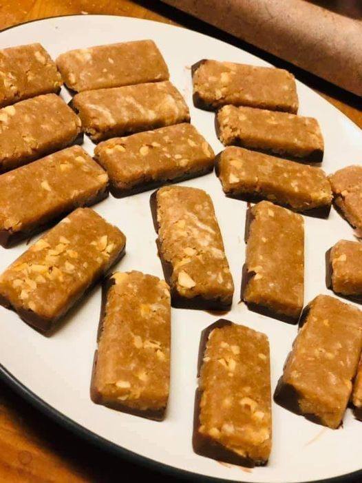 Keto Butterfinger candy bars